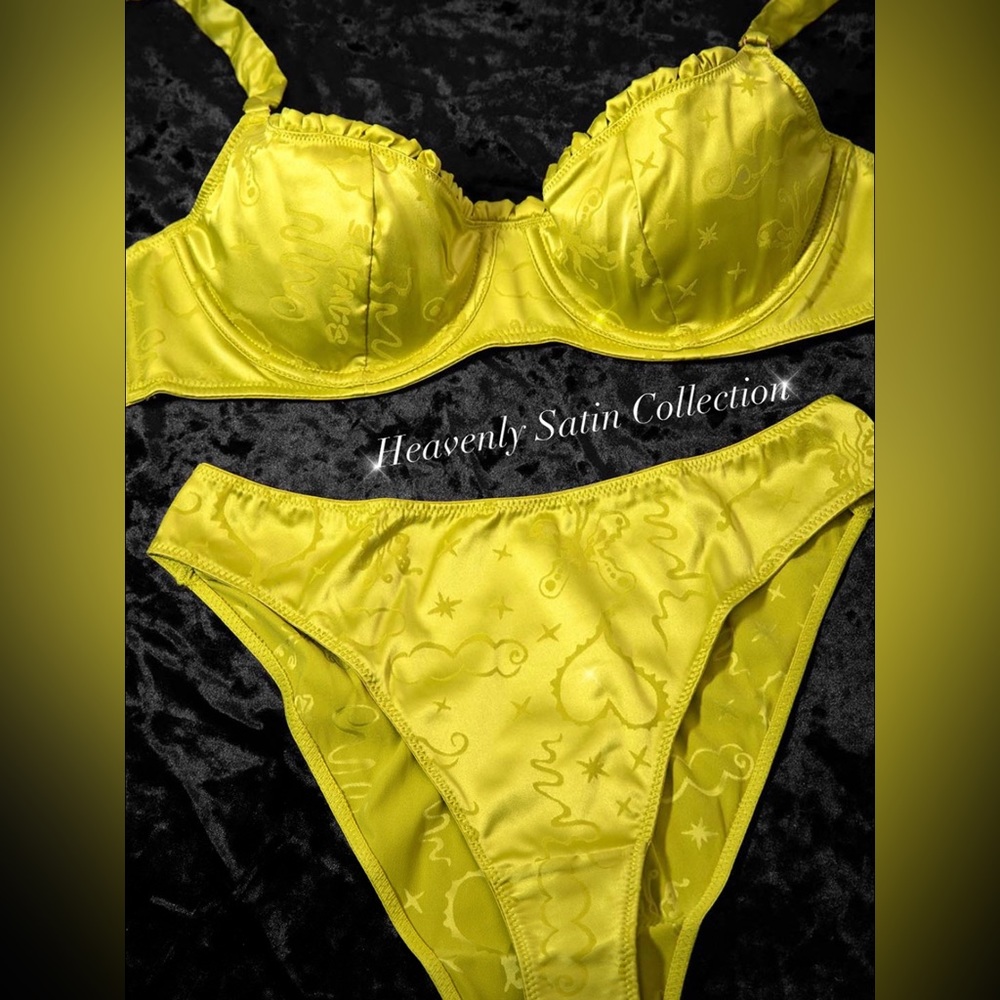 SAVAGE X FENTY LINGERIE SET